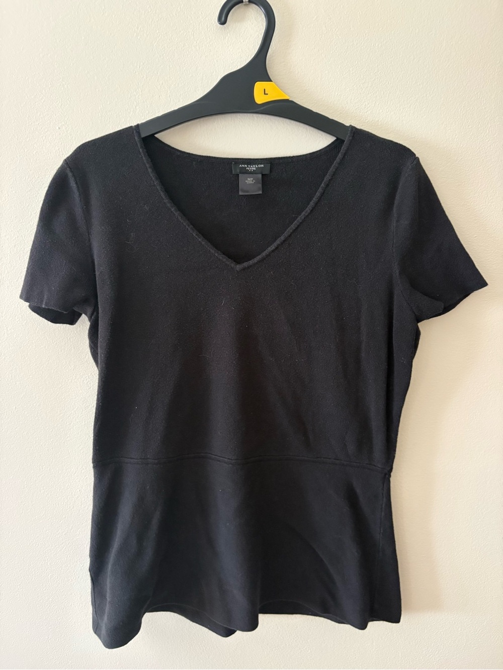 Anne Taylor Black Neck Short Sleeve Top